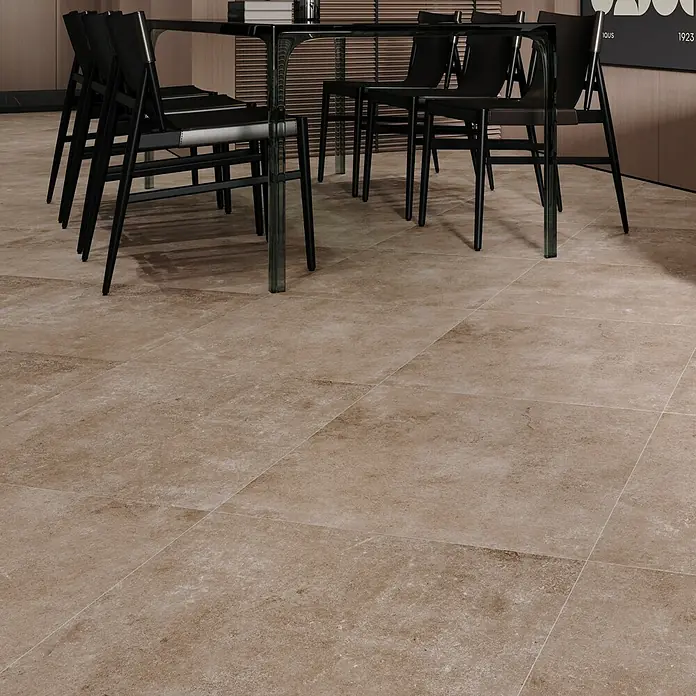My Home Feinsteinzeugfliese - 60 x 60 cm, Taupe, Matt - Elegante Bodenfliesen in Beige mit dezenten Mustern, die eine warme und einladende Atmosphäre schaffen. Die Fliesen sind robust und pflegeleicht.