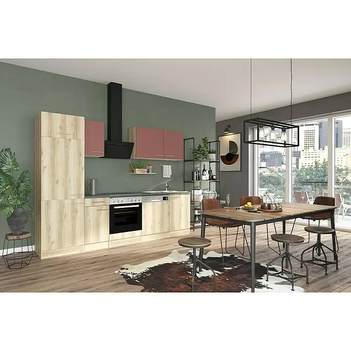 Optifit Bari407 Küchenzeile Typ 1 - Breite: 270 cm, Rostbraun/Wildeiche Nachbildung, Mit Elektrogeräten - Moderne Küche mit hellen Holz- und rosa Schränken, integrierten Geräten und Essbereich mit Holztisch, braunen Stühlen und Industriestil-Hockern.
