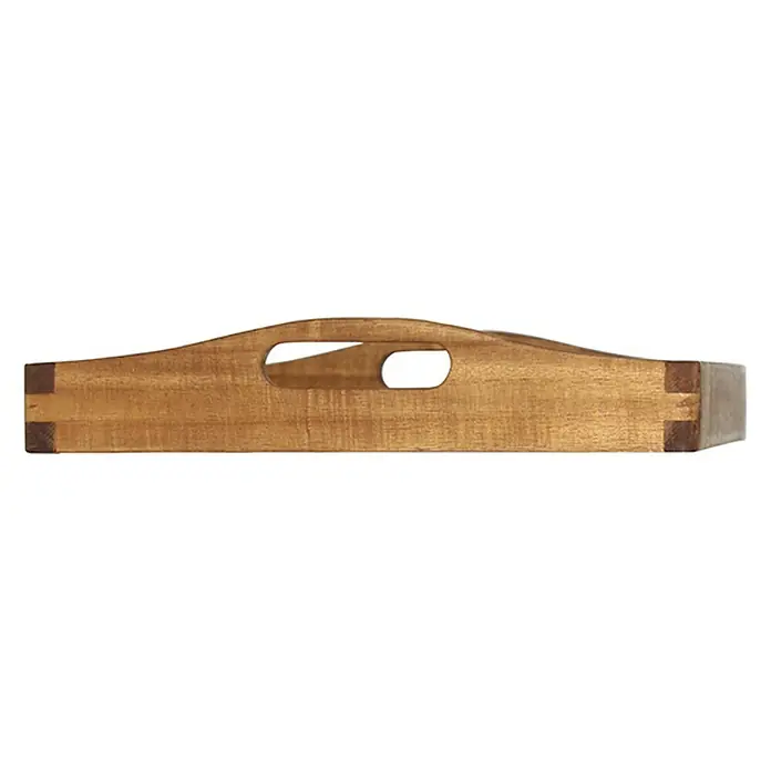 Siena Garden Astoria Serviertablett - 40 x 30 cm, Natur - Eine Nahaufnahme eines rechteckigen Holztabletts mit Griff, das handgefertigt und mit einer natürlichen Holzmaserung versehen ist.