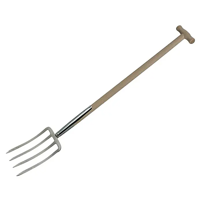 Spatengabel - Arbeitsbreite: 17 cm, Anzahl Zinken: 4, T-Stiel - Nahaufnahme einer Mistgabel mit Holzgriff, ideal für Gartenarbeit und Landwirtschaft, die robuste Bauweise für den professionellen Einsatz garantiert.