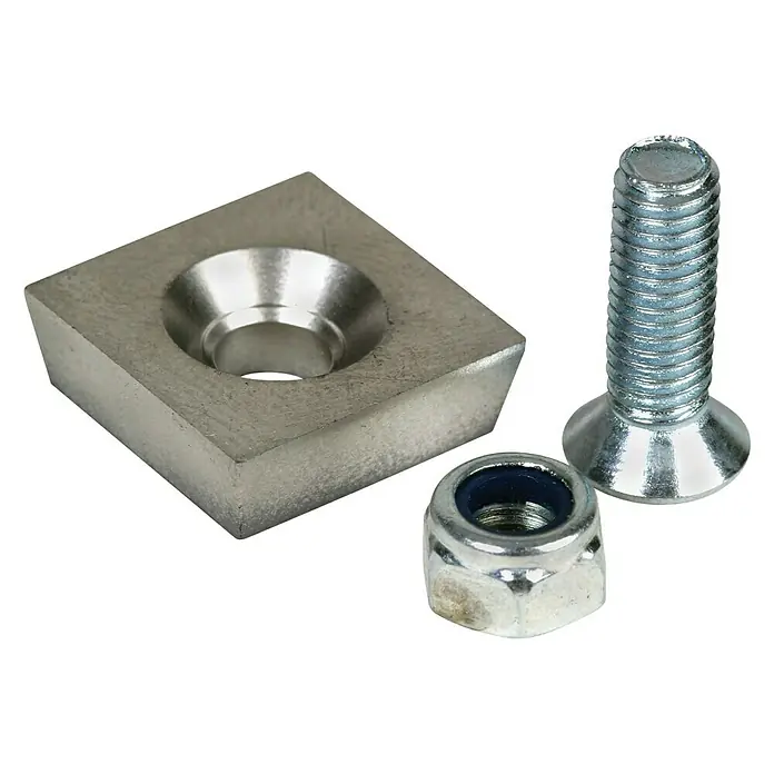 Berg Bauschaber - Länge: 1.180 mm, Blattbreite: 102 mm - Metallisches Befestigungsset bestehend aus einer Vierkantmutter, einer Schraube und einer Kontermutter, ideal für robuste Verbindungen.