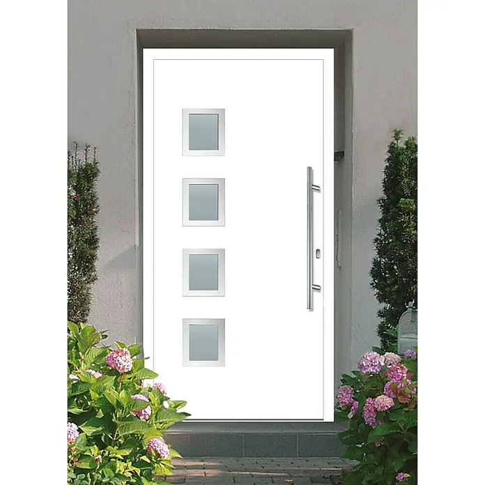 Solid Elements Haustür KA-511 - 110 x 210 cm, DIN Anschlag: Rechts - Moderne weiße Haustür mit vier quadratischen Fenstern und einem langen, eleganten Griff vor einem Haus mit üppigen Blumen.