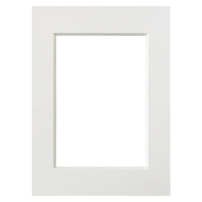 Nielsen Passepartout MSK Natur - Creme, 13 x 18 cm, Bildformat: 9 x 13 cm - Elegante weiße Bilderrahmenleiste für Fotos oder Kunstwerke, die einen sauberen und modernen Look bietet. Perfekt für die stilvolle Präsentation.