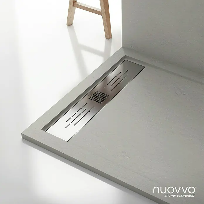 Plato de ducha Stone - L x An: 70 x 120 cm, Material compuesto, Blanco - Plato de ducha a ras de suelo Nuovvo con sistema de drenaje de acero inoxidable delgado. Su diseño moderno se integra perfectamente en cualquier baño.