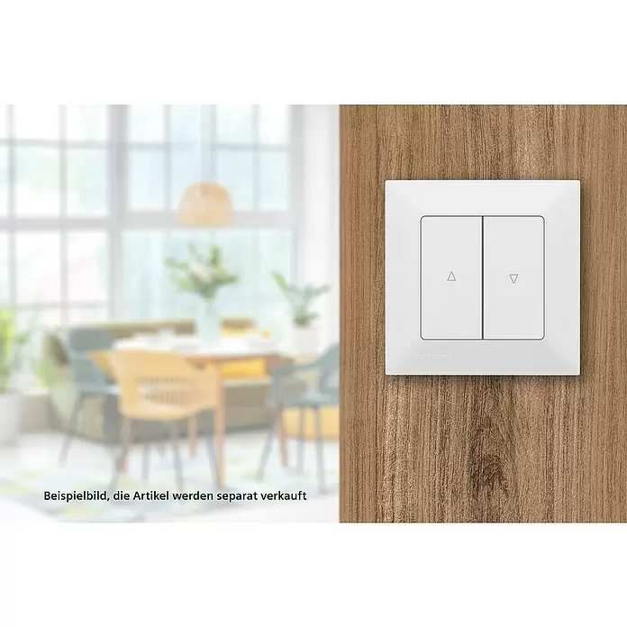 Siemens DELTA Mega Jalousieschalter SIE044110 - Polar Weiß, Glänzend, Unterputzmontage, 10 A - Weißer Siemens Wandschalter mit Auf/Ab-Tasten an Holzwand, in modernem Raum.