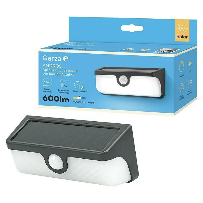 Garza Aplique solar para exterior Andros - L x An x Al: 16,8 x 7,5 x 6,1 cm, Negro, IP54, 600 lm - La imagen muestra una lámpara solar de pared Garza ANDROS con sensor de movimiento y 600lm de luminosidad, junto con su embalaje.