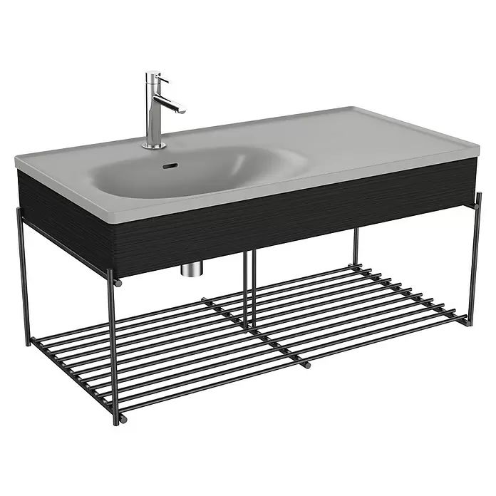 VitrA Equal Badmöbel-Set - Gesamtbreite Badmöbel: 103 cm, Steingrau/Schwarz-Eiche, Matt, 3 -tlg., Mit Gestell - Modernes Badezimmerwaschbecken mit integriertem grauem Becken, Chromarmatur, dunklem Holzschrank und schwarzem Metallgestell mit Lattenrost.