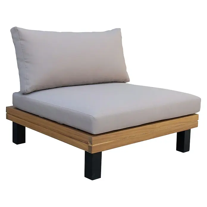 Conjunto de muebles Elsa - 6 pzs., Madera de acacia/Aluminio, Marrón - Imagen de un sillón de salón con un cojín gris claro sobre un marco de madera con patas negras.