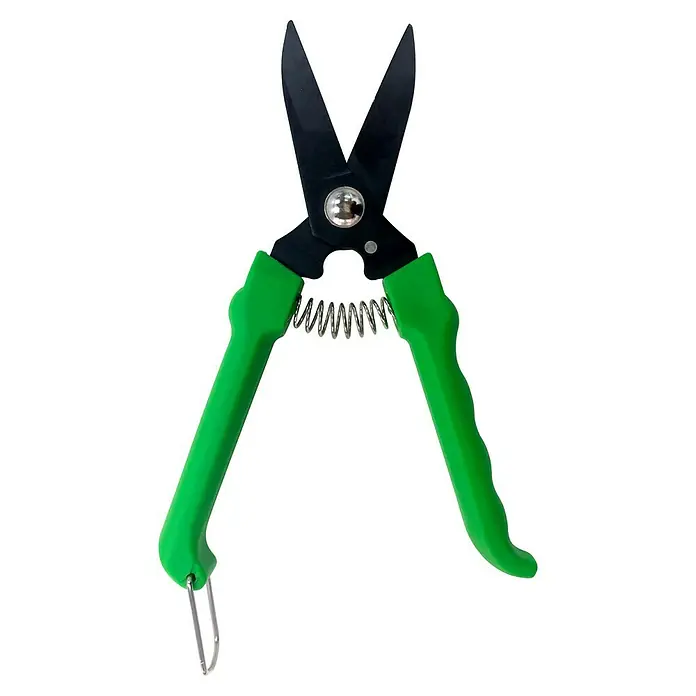Trimmer GFGSB 190 - Bypass - Gartenschere mit grünen Griffen und schwarzer Klinge, ideal zum Beschneiden von Pflanzen und Blumen im Garten.