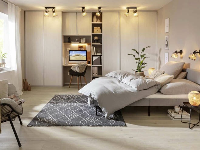 Home Office im Schlafzimmer