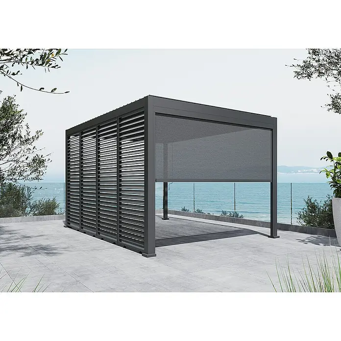 Sunfun Lamellenpavillon Set Milos - B x T: 386 x 294 cm, Night-Grey, Aluminium/PVC/Fiberglas, 6 -tlg. - Eine moderne Pergola mit Lamellen und einem Rollo, ideal für stilvollen Sonnenschutz im Freien mit Blick aufs Meer.