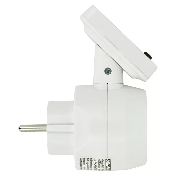 Schwaiger Energiekosten-Messgerät STEM1180 - 230 V, Display, Max. Anschlussleistung: 3.680 W - Weißer abgewinkelter Steckdosenadapter mit Taste und zweipoligem Stecker, technische Angaben an der Seite.