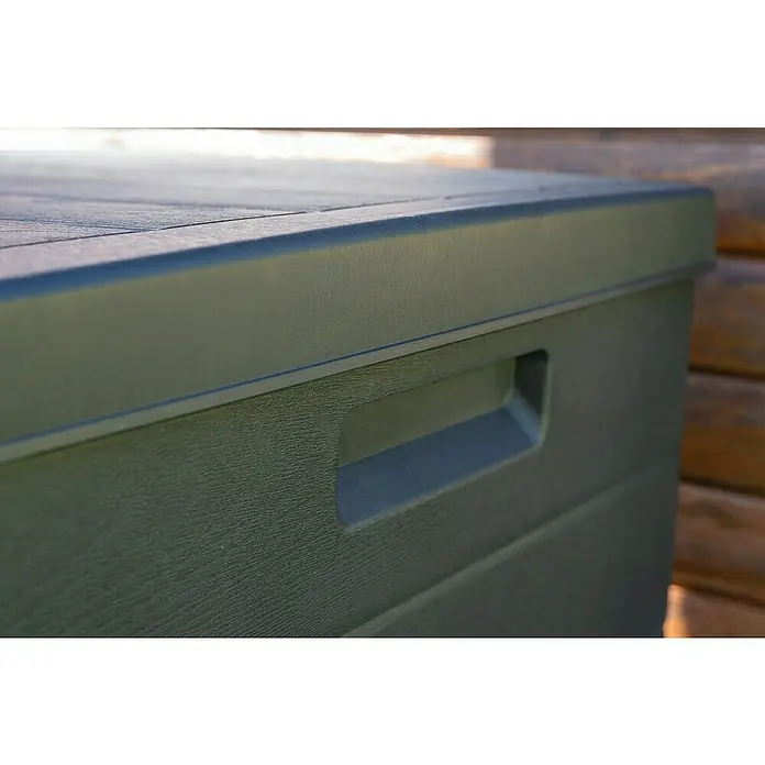 Progarden Garten-Aufbewahrungsbox Alpha - L x B x H: 118 x 59 x 57 cm, Kunststoff, Anthrazit - Nahaufnahme einer graugrünen Kunststoff-Gartenbox mit Griff, ideal zur Aufbewahrung im Außenbereich und wetterfest.