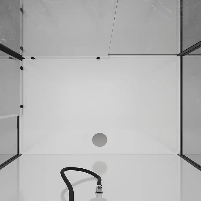 Aurlane Komplettdusche Black Magic - 80 x 110 x 200 cm, Weiß/Schwarz/Silber - Innenansicht einer modernen Duschkabine mit schwarzem Schlauch und Ablauf in einer hellen, minimalistischen Umgebung.