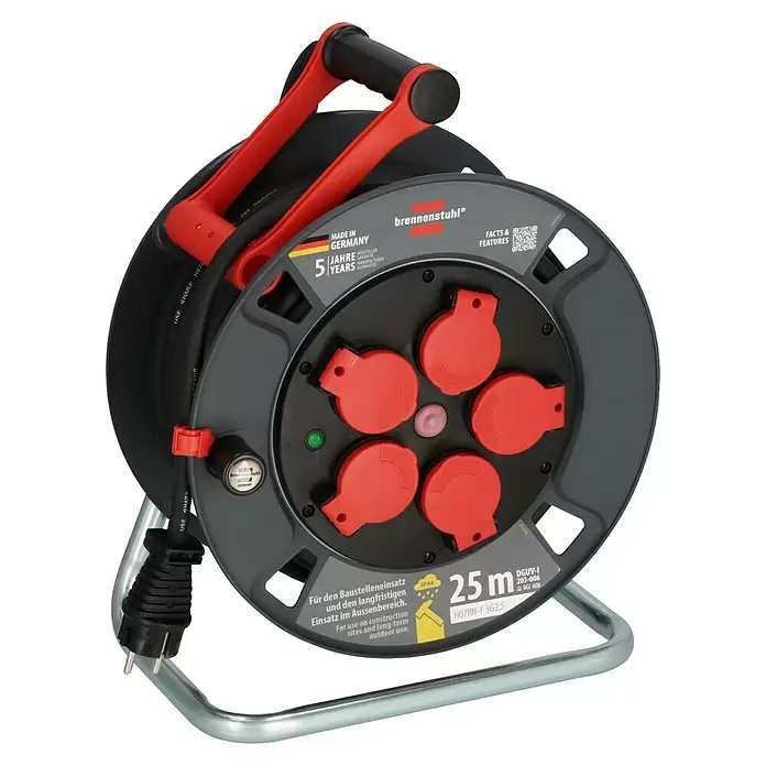 Brennenstuhl Kabeltrommel 300 KU 2200 - Kunststoff, 25 m, H07RN-F, IP44 - Brennenstuhl Kabeltrommel: schwarze Trommel, rote Steckdosen, 25m Kabel, IP44 Außenschutz auf Metallständer.