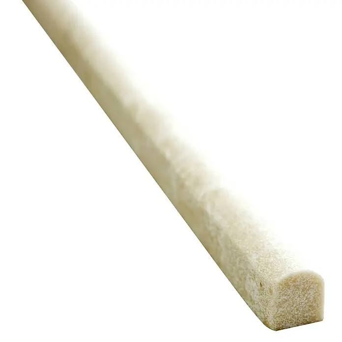 Fliesenbordüre Botticino PP 4131530,5 x 1,5 cm, Beige, Matt - Abgebildeter Holzstab in einer hellen Farbe, ideal für Bastelprojekte und als vielseitiges Material für verschiedene kreative Anwendungen.