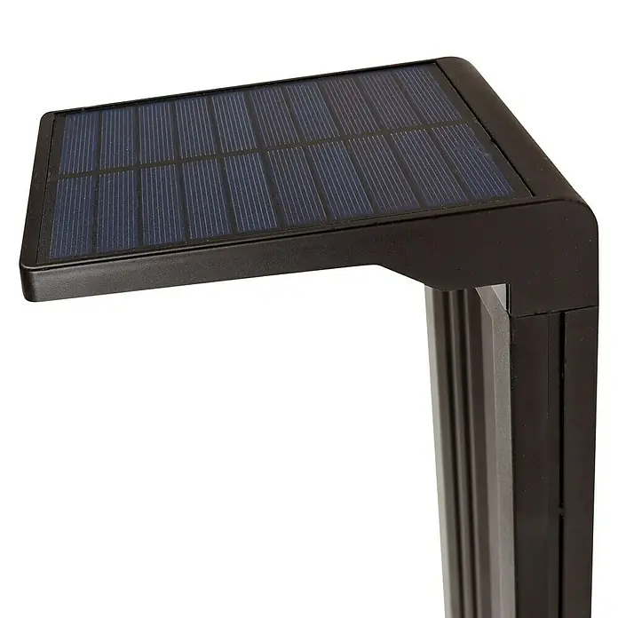 Arte confort Baliza exterior LED solar Altair - Blanco frío - Primer plano de un panel solar con marco oscuro, que proporciona energía limpia para una solución de iluminación sostenible.