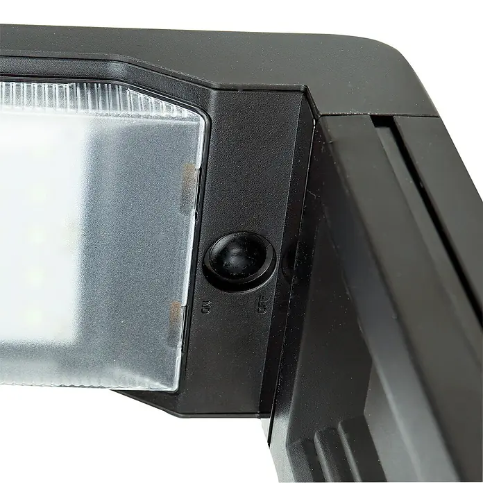 Arte confort Baliza exterior LED solar Altair - Blanco frío - Primer plano de una lámpara de exterior negra con interruptor de encendido/apagado. Perfecta para jardín, patio y más. Material resistente a la intemperie que garantiza su durabilidad.