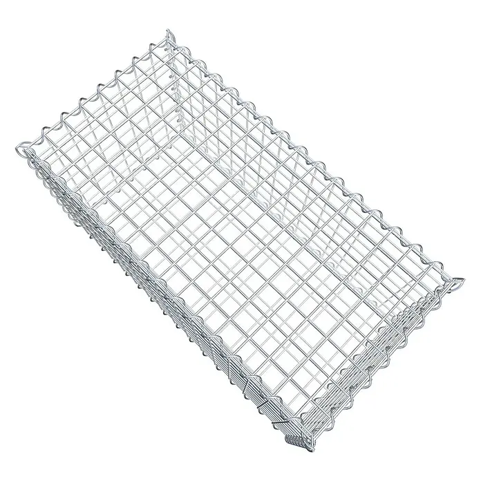 Gabiona Gabione - 80 x 40 x 40 cm, Metall, Maschenbreite: 50 mm, Maschenhöhe: 50 mm - Das Bild zeigt einen rechteckigen Gabionenkorb aus Drahtgeflecht, der für den Einsatz im Garten- und Landschaftsbau geeignet ist.