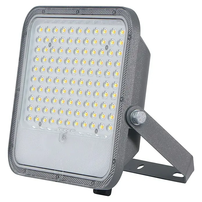 Tween Light Proyector LED solar Amida - 20 W, 3.000 K - 6.000 K, 1.800 lm, 4,53 x 21,62 x 21 cm, IP65 - Primer plano de un foco LED que muestra su carcasa, matriz de LED y soporte de montaje, ideal para iluminación exterior.