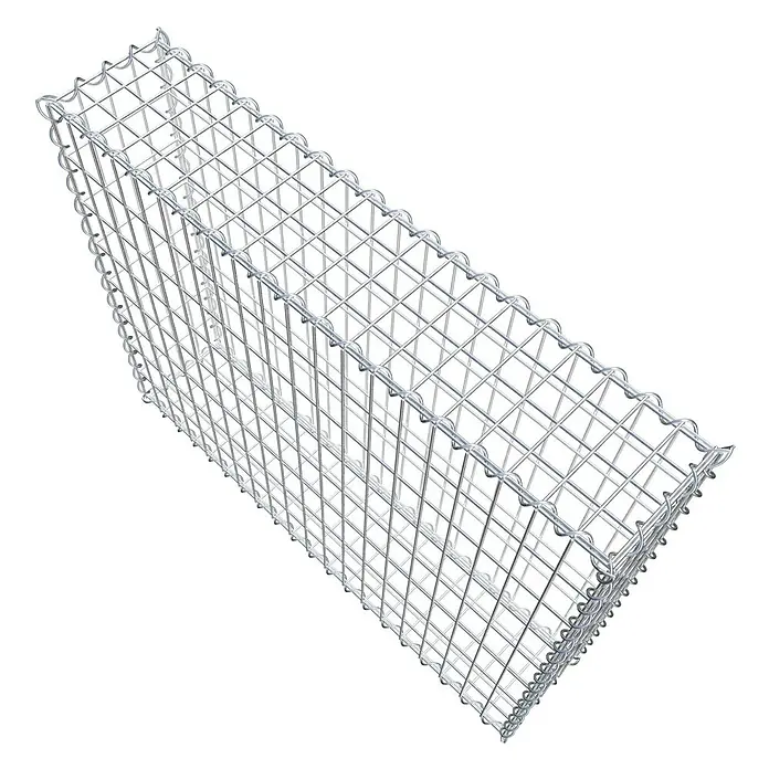 Gabiona Gabione - 100 x 20 x 80 cm, Metall, Maschenbreite: 50 mm, Maschenhöhe: 100 mm - Nahaufnahme einer Gabione aus Drahtgeflecht, die zur Uferbefestigung oder als Stützmauer verwendet wird. Die Struktur ist stabil und langlebig.