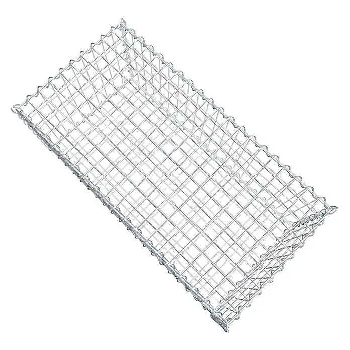 Gabiona Gabione - 100 x 50 x 40 cm, Metall, Maschenbreite: 50 mm, Maschenhöhe: 100 mm - Ein rechteckiger, silberner Drahtkorb mit gewelltem Rand auf einem neutralen, weißen Hintergrund. Er ist vielseitig einsetzbar.