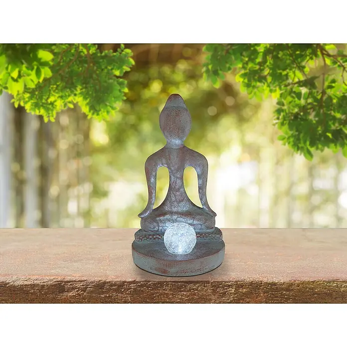 Globo Solar-Dekoleuchte Buddha mit Kugel - 0,06 W, L x B x H: 175 x 150 x 300 mm, IP44 - Buddha-Statue aus Kunstharz mit einer leuchtenden Kugel, perfekt für einen meditativen Gartenbereich.