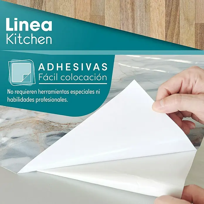 Lámina decorativa autoadhesiva vinílico para encimera - 65 x 200 cm, Triberg - Imagen de un protector de pared de cocina adhesivo con un estampado de mármol, diseñado para una fácil instalación sin herramientas especiales.