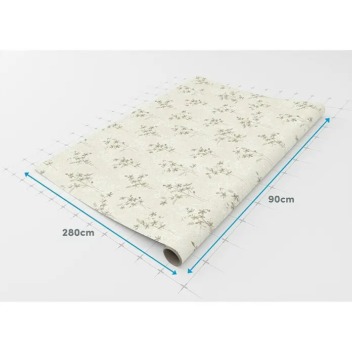 Lámina decorativa autoadhesiva vinílico Premium - 90 x 280 cm, Fiore, Beige - Primer plano de un rollo de papel pintado con estampado floral beige claro que mide 280 cm x 90 cm, ideal para decoración de paredes con estilo.