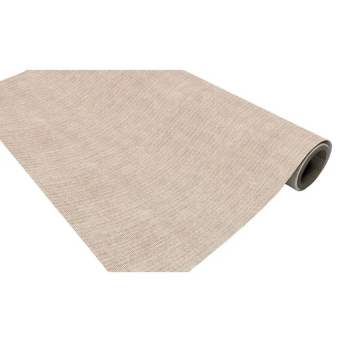 Papel pintado de vinilo autoadhesivo Prato - Beige, L x An: 280 x 65 cm - Detalle de un mantel de lino beige en rollo, destacando la textura y la gama de colores del producto.