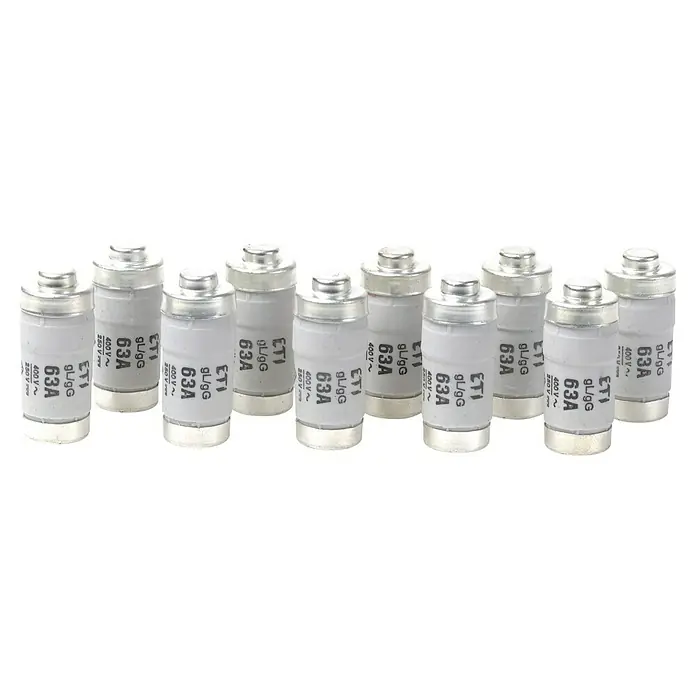 Neozed-Sicherung - 63 A, 400 V, D02, E18, 10 Stk. - Eine Reihe von ETI gL/gG 63A Sicherungen, zylindrisch und weiß, mit silbernen Endkappen, die zuverlässigen Schutz bieten.