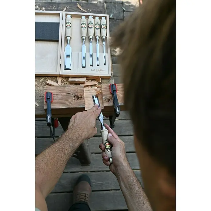 Kirschen Stechbeitelsatz - 6 -tlg. - Holzschnitzwerkzeug-Set von Kirschen mit Holzgriffen und scharfen Klingen, ideal für präzise Holzarbeiten.