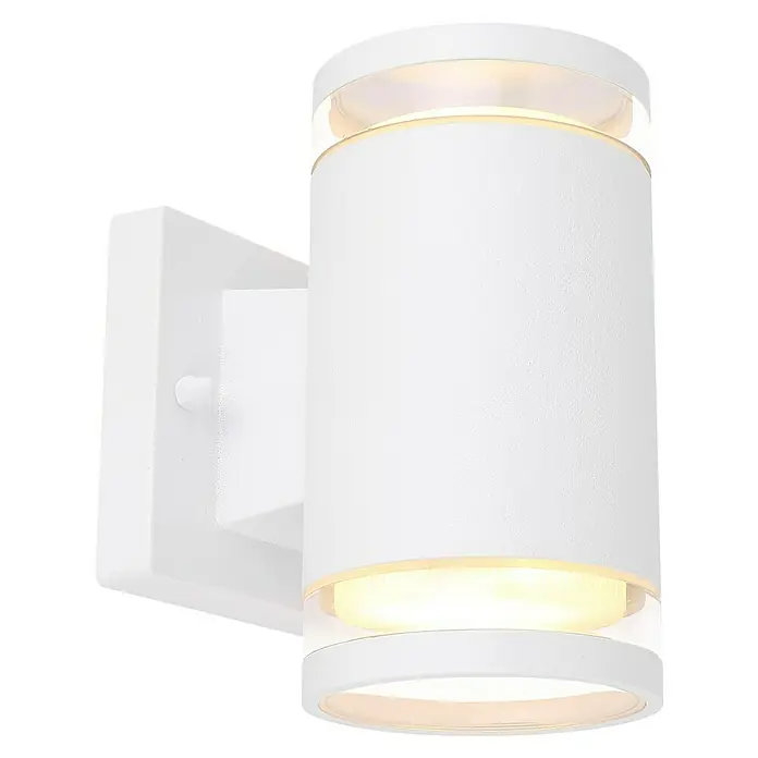Globo LED-Außenwandleuchte Alcala - 11 W, Weiß, Ø x H: 10 x 16,5 cm - Nahaufnahme einer modernen weißen Außenwandleuchte mit zylindrischem Design und warmem Lichtschein für stilvolle Beleuchtung.