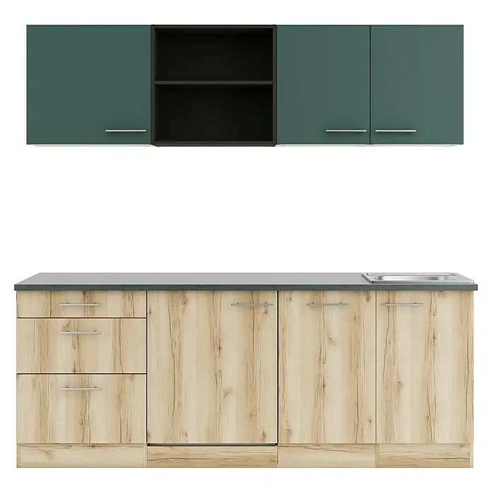 Optifit Savona405 Singleküche Typ 3 - Breite: 210 cm, Wildeiche Nachbildung/Steingrün, Mit Elektrogeräten - Grüne obere Küchenschränke mit dunklem offenen Regal und helle Holzoptik-Unterschränke mit grauer Arbeitsplatte und Spüle.