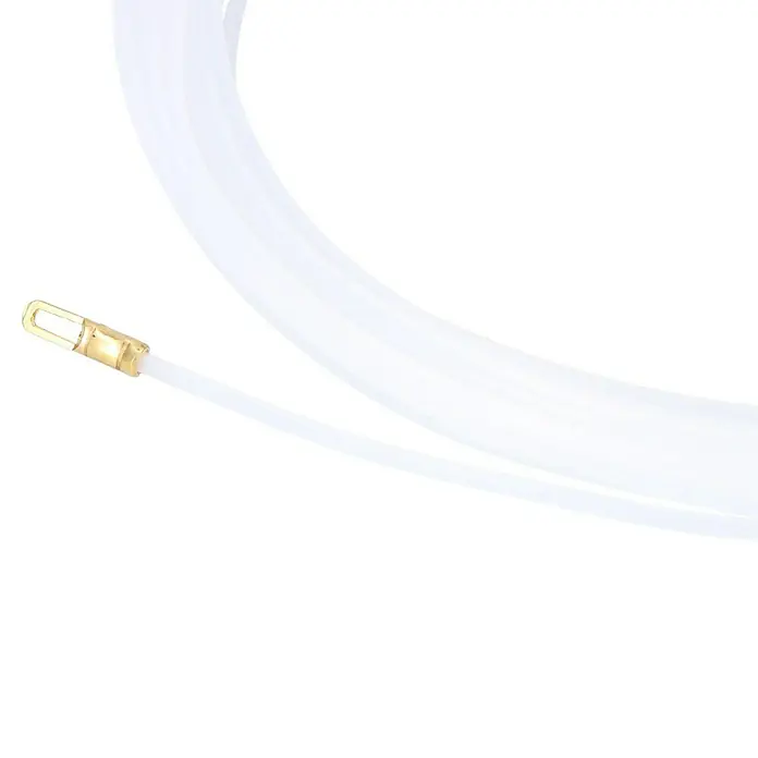 EDM Guía pasacables - Ø x L: 3 mm x 10 m - Primer plano de un collar blanco con cierre de oro sobre un fondo negro.