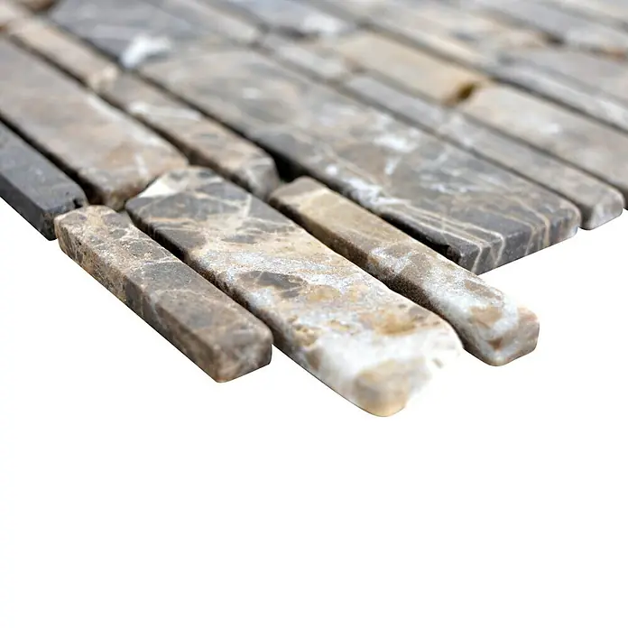 Mosaikfliese Brick Uni MOS BRICK 285 - 27,5 x 30 cm, Braun, Matt - Nahaufnahme von rechteckigen Natursteinmosaikfliesen in verschiedenen Grautönen und Texturen, ideal für stilvolle Wand- und Bodengestaltung.