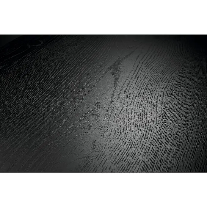 Egger Laminat NatureSense Herringbone - Casella Eiche natur, Fischgrät, 840 x 168 x 8 mm - Nahaufnahme einer Tischplatte aus schwarzem Holz mit sichtbarer Maserung, die Tiefe und Textur hervorhebt.