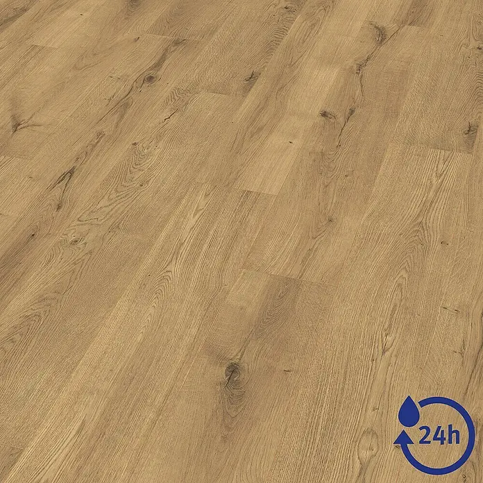 Egger Laminat NatureSense Aqua - Lausanne Eiche natur, Landhausdiele, 1.292 x 193 x 10 mm - Das Bild zeigt einen Bodenbelag in Holzoptik, der wasserabweisend für 24 Stunden ist. Die Verlegung erfolgt im Dielenformat und ist leicht schräg ausgerichtet.