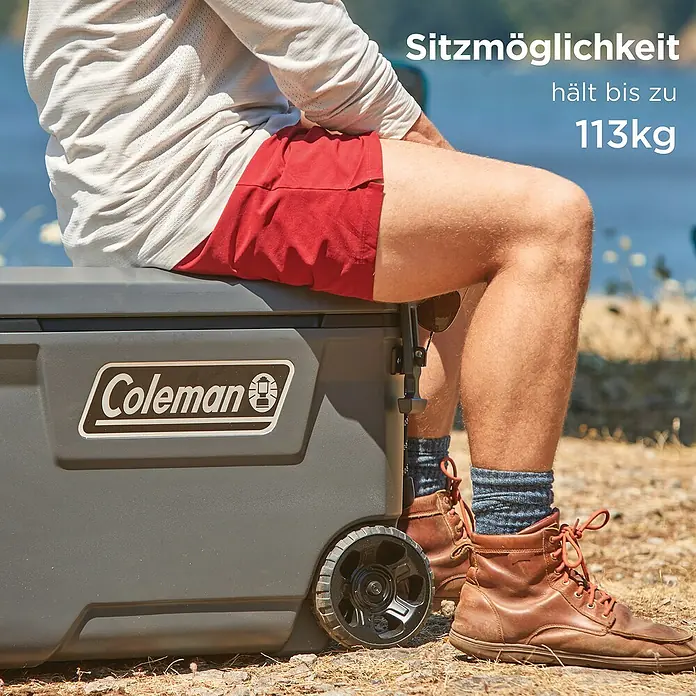 Coleman Kühlbox Convoy QT65 - L x B x H: 38 x 73 x 47 cm, Schwarz, 66 l - Dunkelgraue Coleman Kühlbox mit Rollen, als stabiler Sitz genutzt. Hält bis zu 113kg.