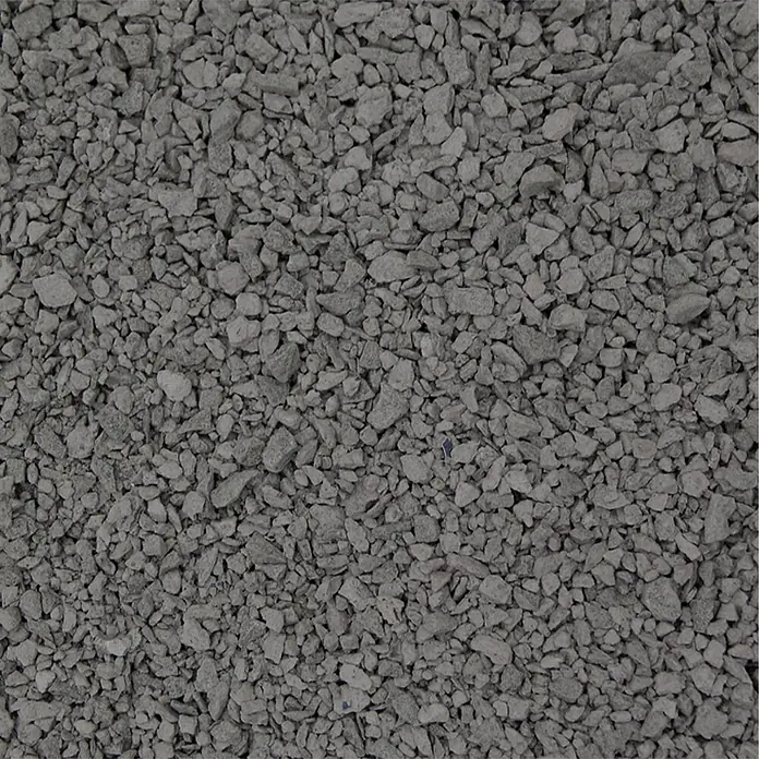Hamann Mercatus Edelsplitt - Anthrazit, Körnung: 2 mm - 5 mm, 25 kg - Nahaufnahme von grauen Splitsteinen, ideal für Gartenwege oder als dekoratives Element im Außenbereich. Vielseitig einsetzbar und robust.