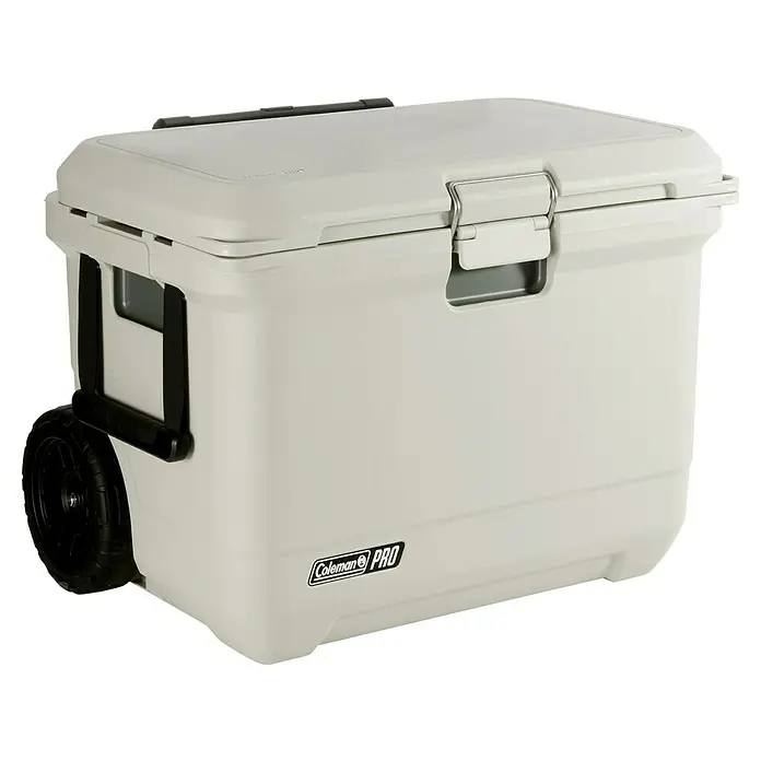 Coleman Kühlbox Pro 55QT - L x B x H: 65 x 37 x 48 cm, Schwarz, 52 l - Der Coleman Pro Kühlbox mit Rädern ist ideal für Outdoor-Abenteuer. Praktisch, robust und leicht zu transportieren.