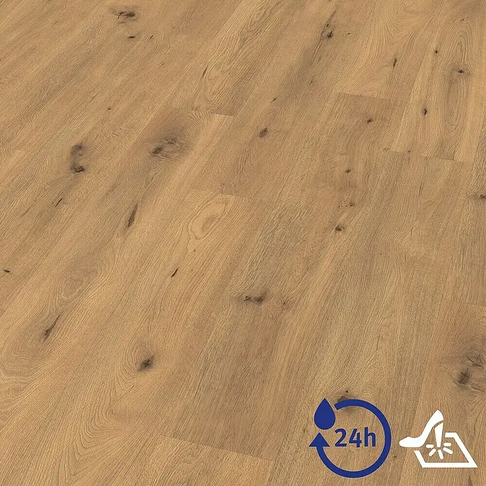 Egger Laminat Aquadura+ - Wildeiche natur, Landhausdiele, 1.292 x 193 x 7,5 mm - Eine Nahaufnahme eines Laminatbodens in Holzoptik, der eine hohe Beständigkeit gegen Wasser und Abnutzung aufweist.