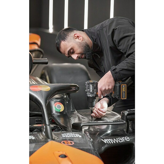 DeWalt Taladro atornillador percutor de batería McLaren DCD85MM2T (18 V, 2 baterías, 4 Ah, 90 Nm) | BAUHAUS