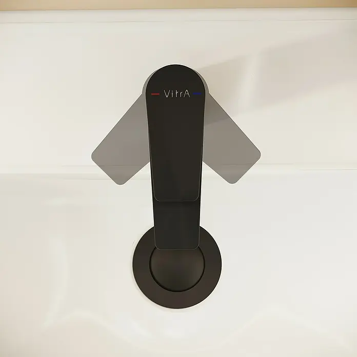 VitrA Flow Square Waschtischarmatur - Schwarz, Matt, Höhe: 15,6 cm, Mit Zugstange - Matter schwarzer VitrA Einhebelmischer mit roten und blauen Temperaturanzeigen.
