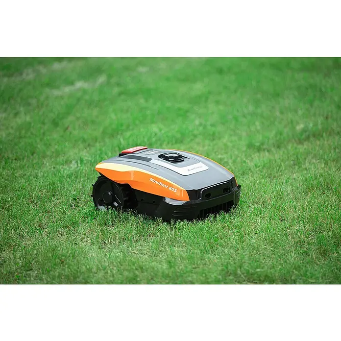 Yard Force Mähroboter Mowbest 805 - 250 m², Schnittbreite: 16 cm, Induktionsgestützte Navigation, Begrenzungskabel - Ein orange-grauer Yard Force MowBest 805 Mähroboter.