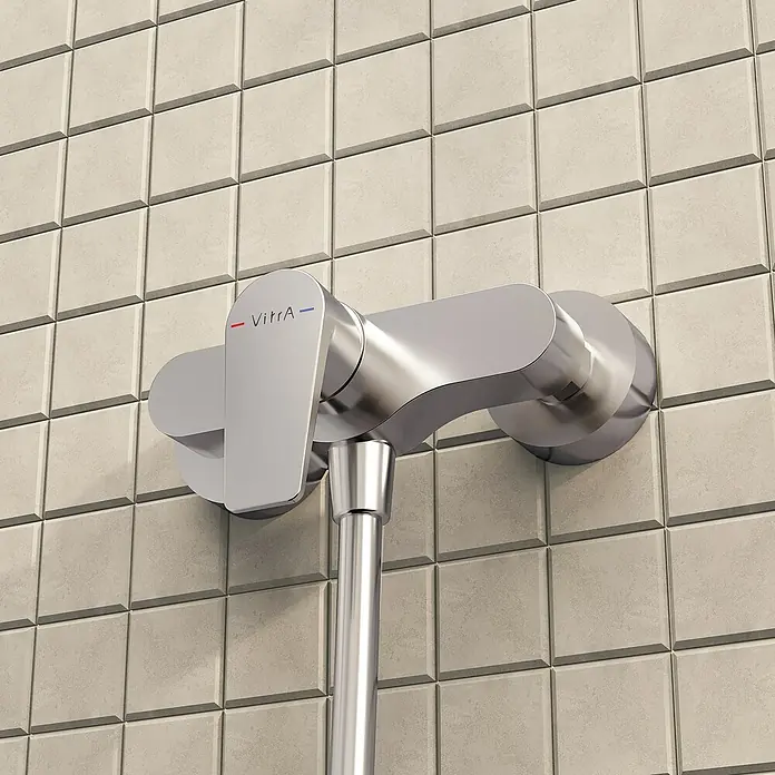 VitrA Flow Square Brausearmatur - Ausladung: 12,7 cm, Chom, Glänzend - Verchromte VitrA Duscharmatur mit Einhebelmischer und Heiß-/Kalt-Anzeige.