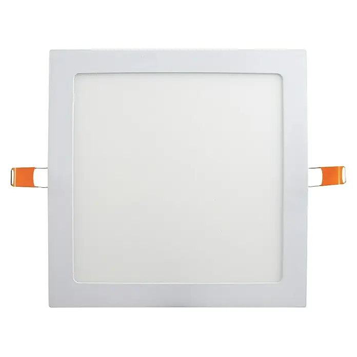 Alverlamp Foco downlight de superficie LED - 20 W, L x An x Al: 22 x 22 x 1,5 cm, Blanco cálido, Blanco - Primer plano de una luz de panel LED cuadrada con marco blanco y clips de montaje naranjas.