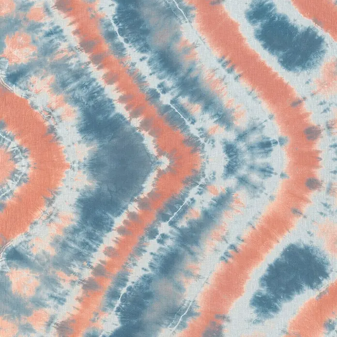 Rasch Beachhouse Fototapete Batikoptik I - B x H: 300 x 265 cm, Vlies, Blau - Batik-Stoff in Blaugrau, Koralle und Weiß mit Chevron-Mustern.