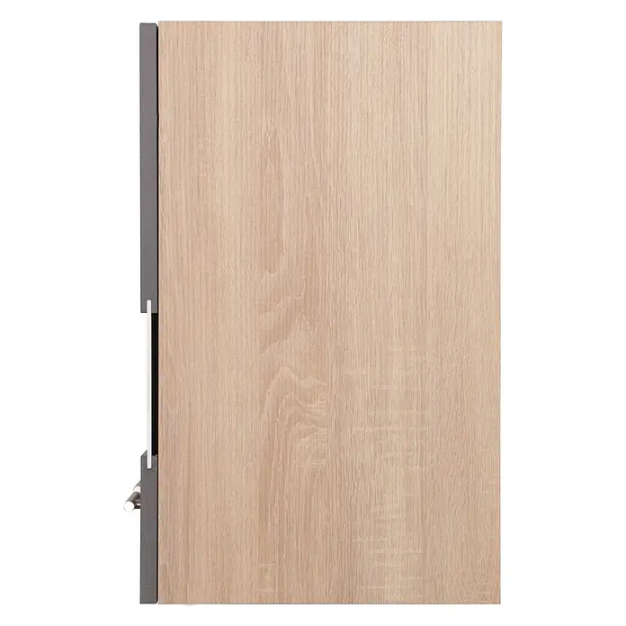 Respekta Merle Küchen-Hängeschrank - B x T x H: 100 x 34,6 x 56,1 cm, Grau - Nahaufnahme einer Schranktür mit hellbrauner Holzmaserung und silbernem Beschlag für ein elegantes und modernes Möbeldesign.