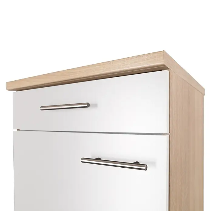 Respekta Merle Unterschrank - B x T x H: 50 x 60 x 84,8 cm, Weiß - Nahaufnahme eines Kommode mit zwei Schubladen. Die Kommode hat eine helle Holzplatte und weiße Fronten mit silbernen Griffen.